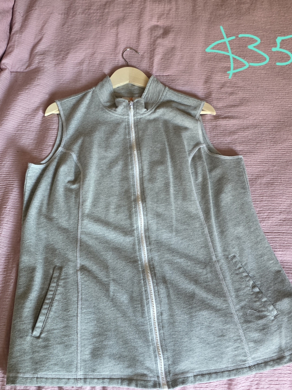 Quacker Factory Gray Sleeveless Zip-Front Vest
